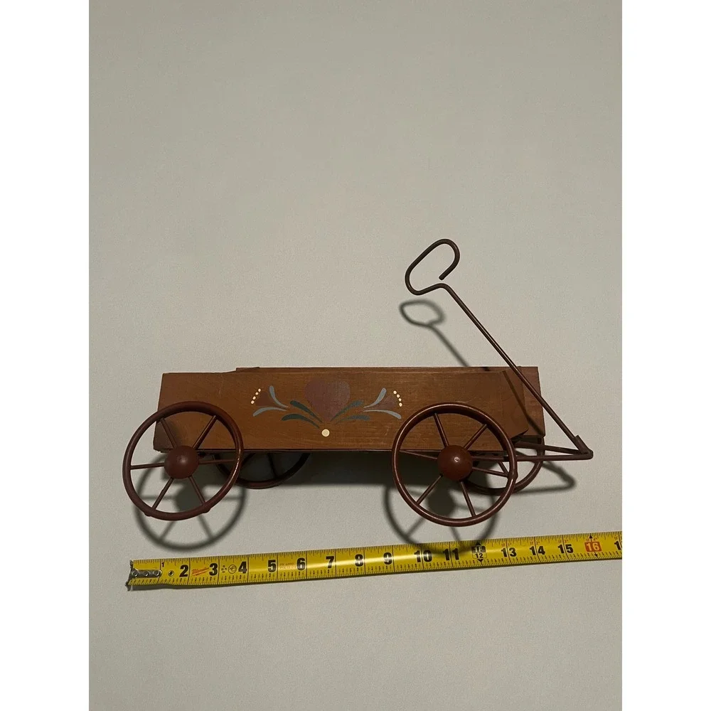 Vintage Style Wooden Decorative Wagon Folk Art Heart Planter Farmhouse Decor